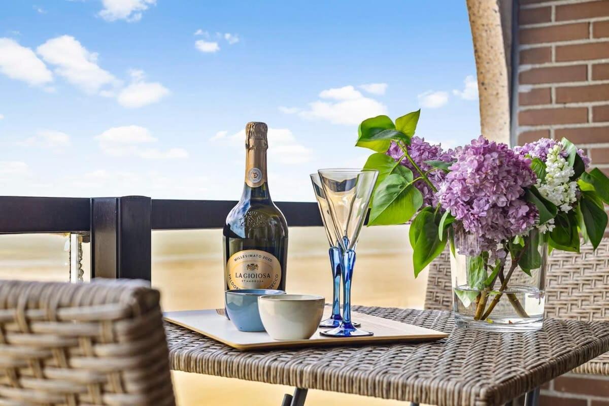 Huswell - Studio With Great Sea View On Terrace Knokke-Heist Eksteriør bilde