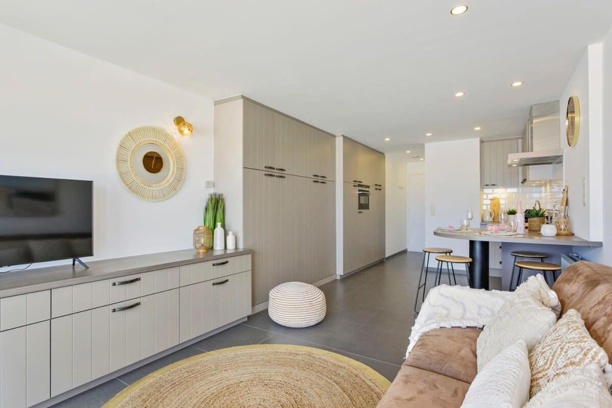 Huswell - Studio With Great Sea View On Terrace Knokke-Heist Eksteriør bilde