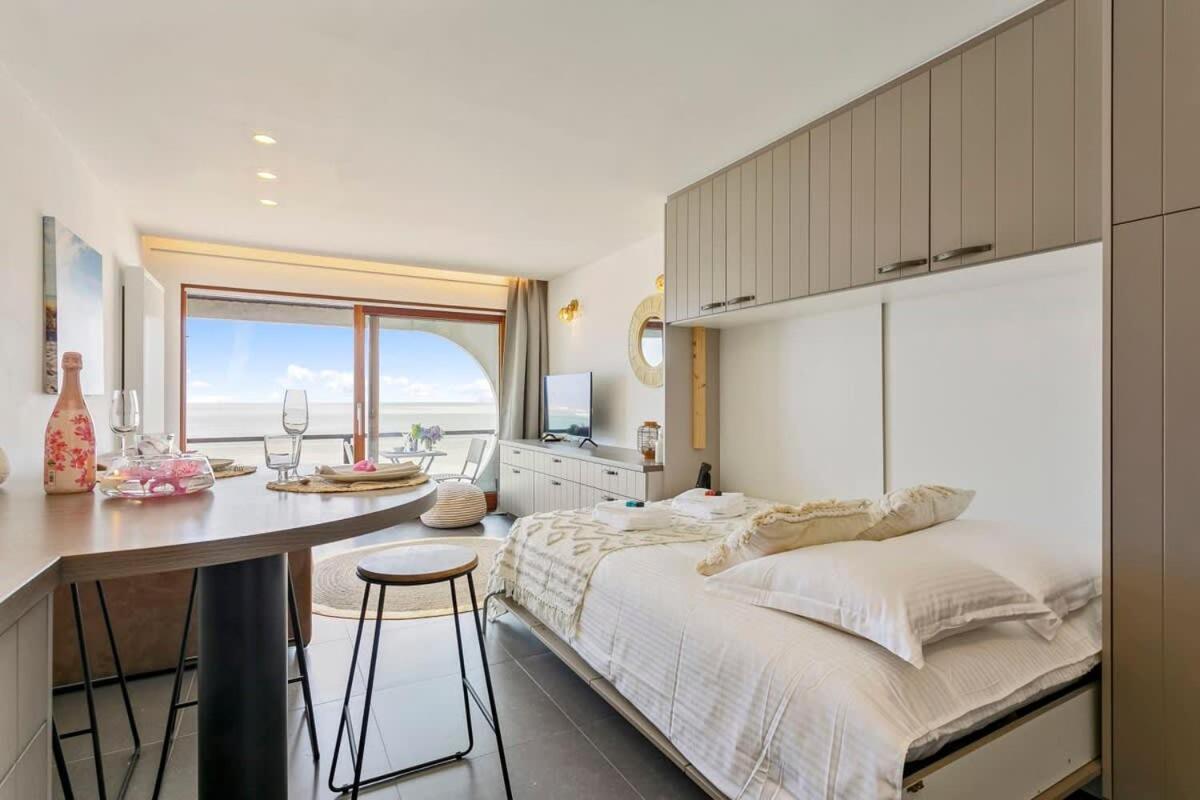 Huswell - Studio With Great Sea View On Terrace Knokke-Heist Eksteriør bilde